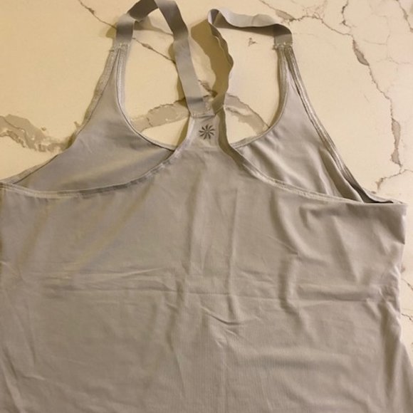 Set of 4 Athleta fitness tanks, size Medium - Picture 9 of 9
